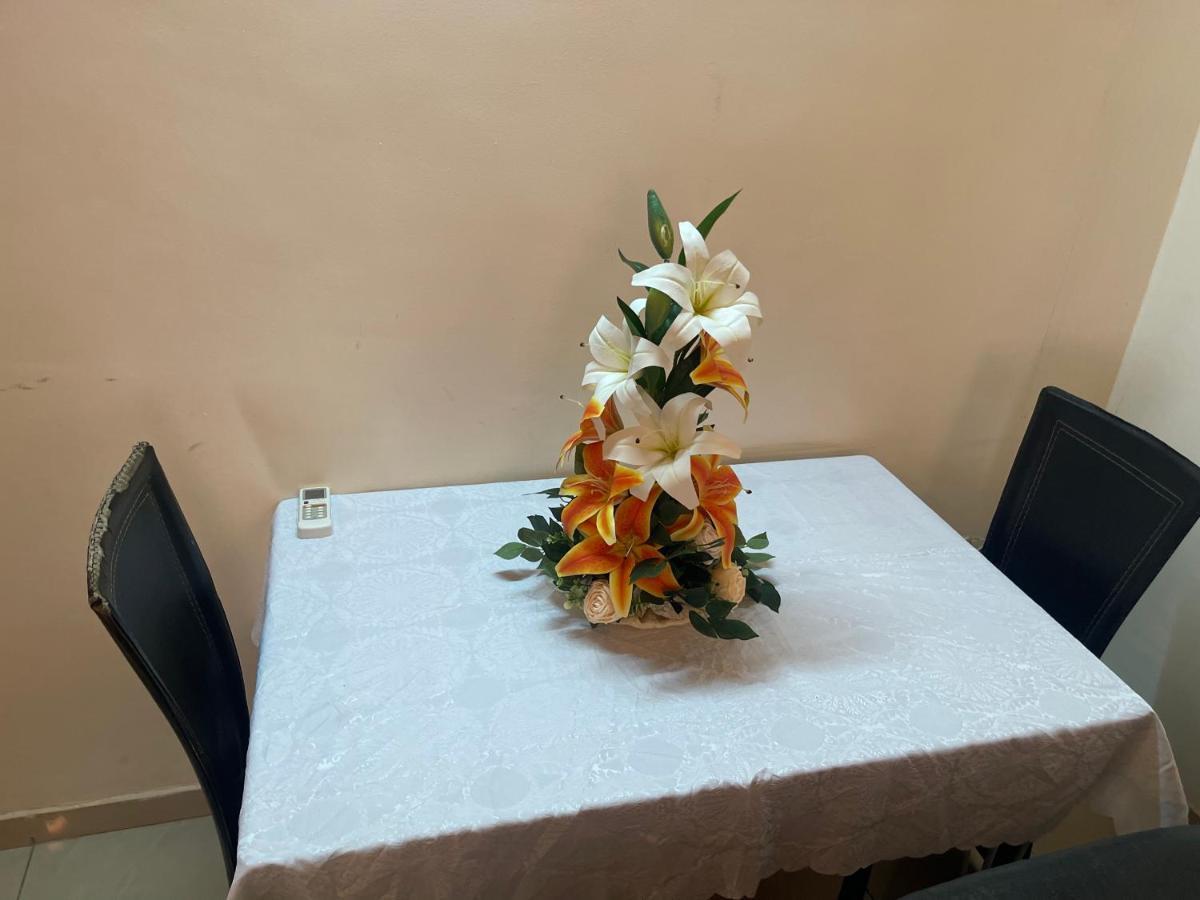 Km'S Cozy Spacious Calm Appart Meuble Yaoundé エクステリア 写真